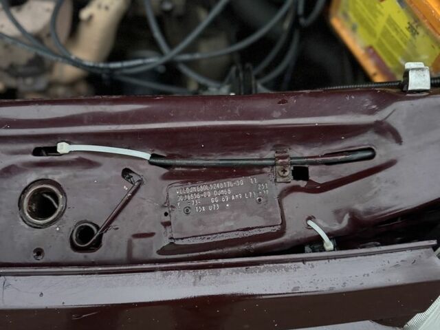 Красный Опель Вектра, объемом двигателя 1.6 л и пробегом 250 тыс. км за 1350 $, фото 13 на Automoto.ua