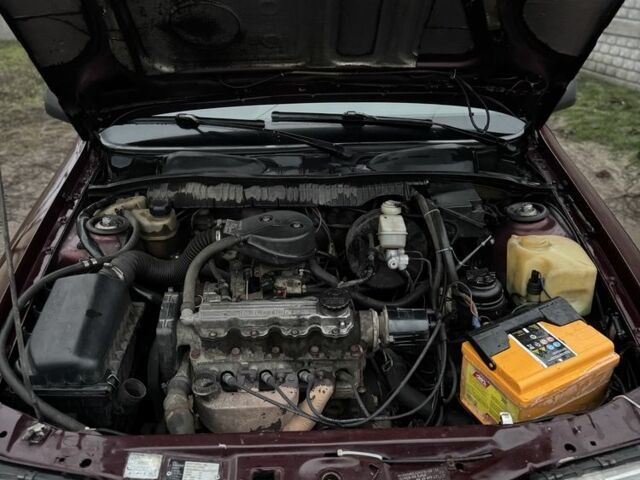 Красный Опель Вектра, объемом двигателя 1.6 л и пробегом 250 тыс. км за 1350 $, фото 11 на Automoto.ua