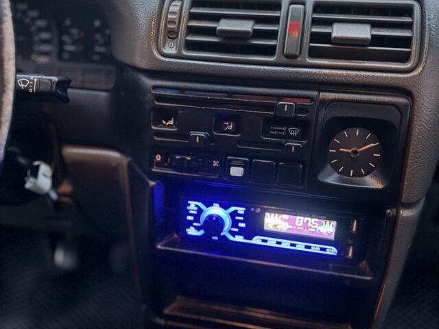 Красный Опель Вектра, объемом двигателя 1.6 л и пробегом 250 тыс. км за 1350 $, фото 6 на Automoto.ua