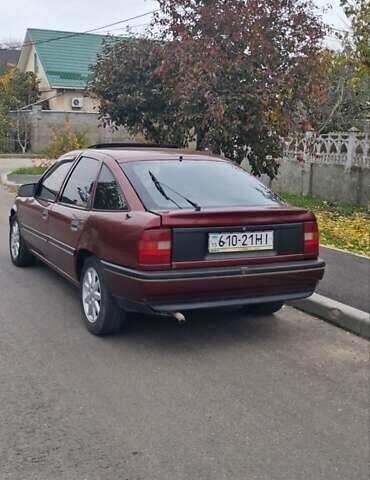 Красный Опель Вектра, объемом двигателя 2 л и пробегом 322 тыс. км за 1450 $, фото 4 на Automoto.ua