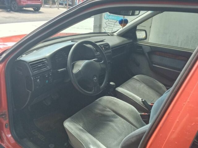 Красный Опель Вектра, объемом двигателя 2 л и пробегом 3 тыс. км за 1600 $, фото 1 на Automoto.ua