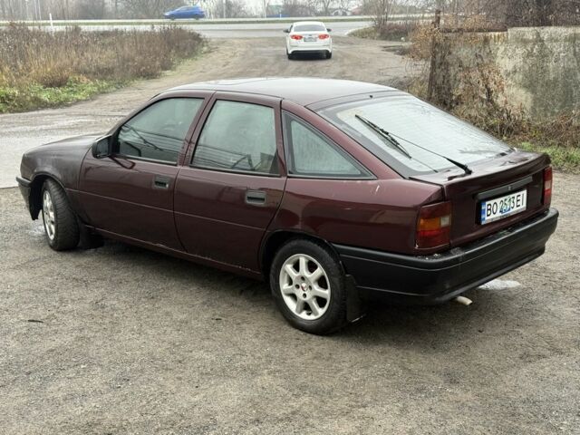 Красный Опель Вектра, объемом двигателя 1.8 л и пробегом 555 тыс. км за 775 $, фото 6 на Automoto.ua