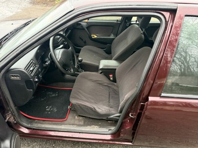 Красный Опель Вектра, объемом двигателя 1.8 л и пробегом 555 тыс. км за 775 $, фото 10 на Automoto.ua