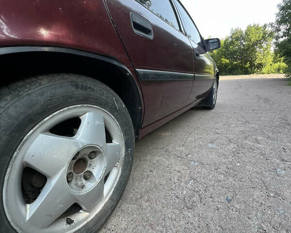 Красный Опель Вектра, объемом двигателя 2 л и пробегом 371 тыс. км за 2299 $, фото 8 на Automoto.ua