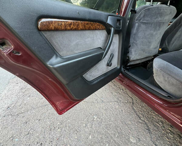 Красный Опель Вектра, объемом двигателя 2 л и пробегом 371 тыс. км за 2299 $, фото 14 на Automoto.ua