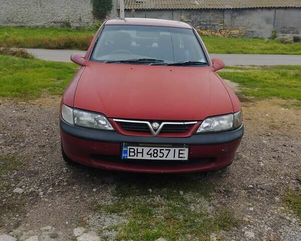 Красный Опель Вектра, объемом двигателя 1.6 л и пробегом 387 тыс. км за 1600 $, фото 2 на Automoto.ua