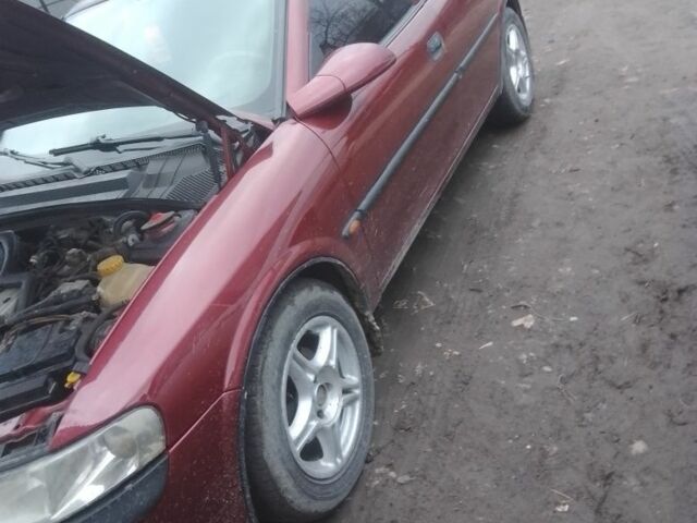 Красный Опель Вектра, объемом двигателя 0 л и пробегом 30 тыс. км за 2200 $, фото 6 на Automoto.ua