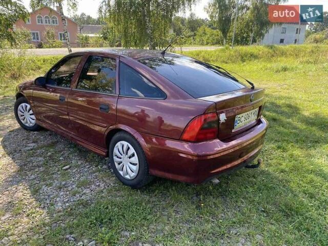 Красный Опель Вектра, объемом двигателя 2.2 л и пробегом 270 тыс. км за 2200 $, фото 1 на Automoto.ua