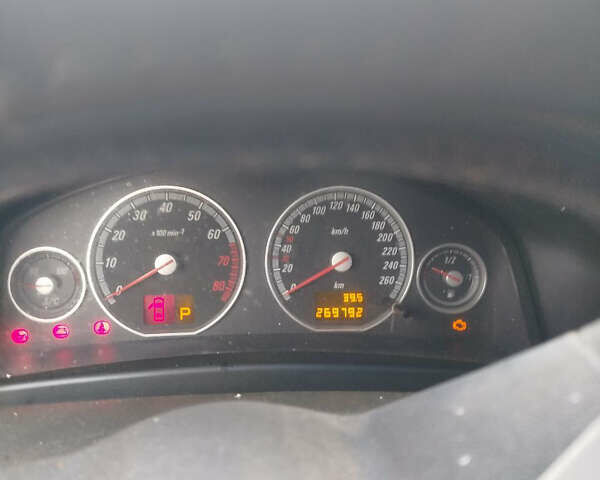 Красный Опель Вектра, объемом двигателя 2.2 л и пробегом 290 тыс. км за 2750 $, фото 8 на Automoto.ua