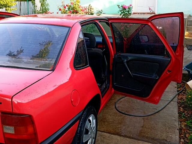 Опель Вектра, объемом двигателя 1.6 л и пробегом 0 тыс. км за 1750 $, фото 12 на Automoto.ua
