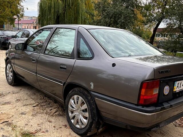 Опель Вектра, объемом двигателя 1.6 л и пробегом 200 тыс. км за 1000 $, фото 5 на Automoto.ua