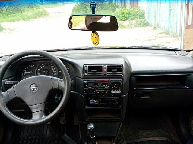 Опель Вектра, об'ємом двигуна 2 л та пробігом 240 тис. км за 1800 $, фото 6 на Automoto.ua