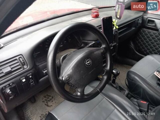 Опель Вектра, об'ємом двигуна 1.6 л та пробігом 130 тис. км за 2700 $, фото 12 на Automoto.ua