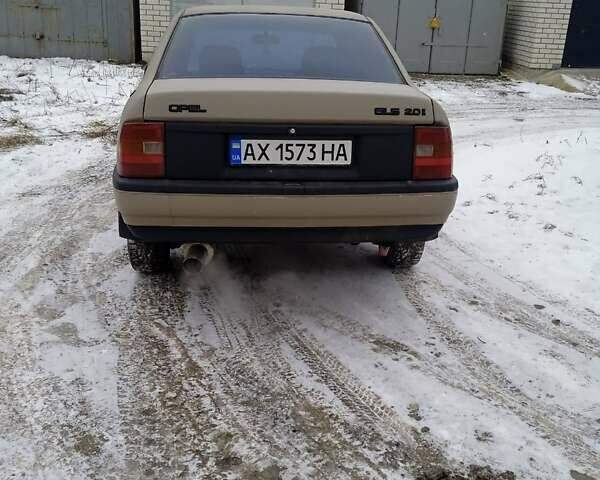 Опель Вектра, объемом двигателя 2 л и пробегом 333 тыс. км за 2500 $, фото 8 на Automoto.ua