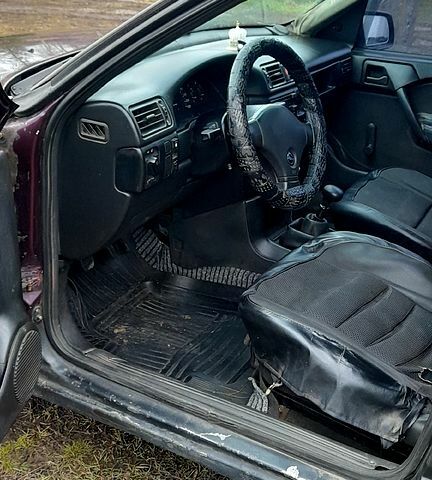 Опель Вектра, объемом двигателя 16 л и пробегом 500 тыс. км за 2200 $, фото 4 на Automoto.ua
