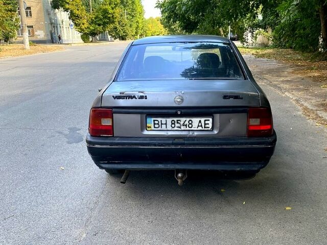 Опель Вектра, объемом двигателя 16 л и пробегом 250 тыс. км за 950 $, фото 2 на Automoto.ua