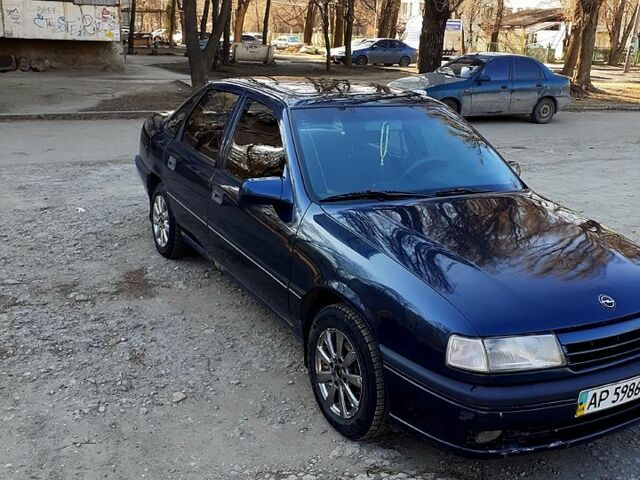 Опель Вектра, объемом двигателя 16 л и пробегом 400 тыс. км за 900 $, фото 1 на Automoto.ua