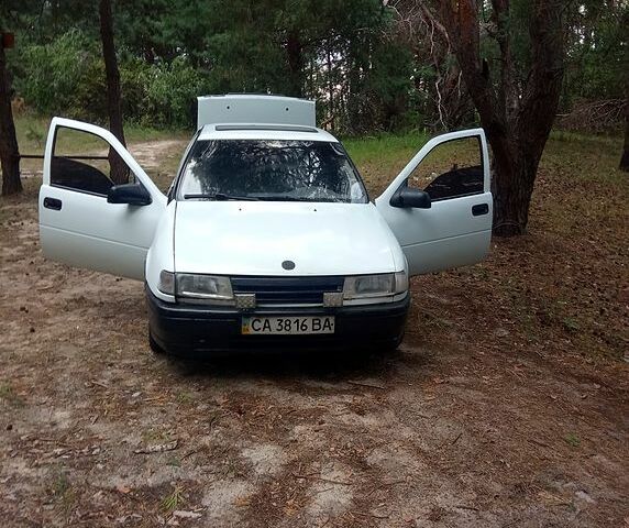 Опель Вектра, объемом двигателя 20 л и пробегом 0 тыс. км за 1500 $, фото 8 на Automoto.ua