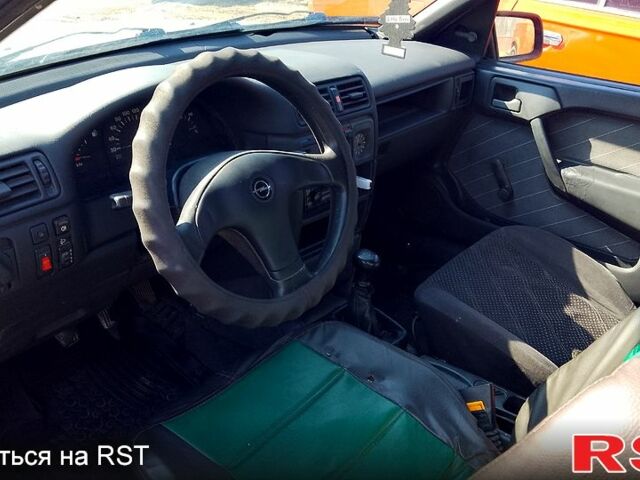 Опель Вектра, объемом двигателя 16 л и пробегом 0 тыс. км за 1400 $, фото 4 на Automoto.ua