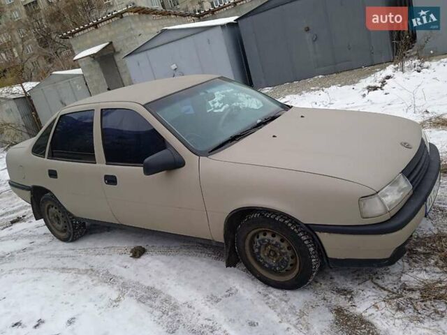 Опель Вектра, объемом двигателя 2 л и пробегом 333 тыс. км за 2500 $, фото 5 на Automoto.ua