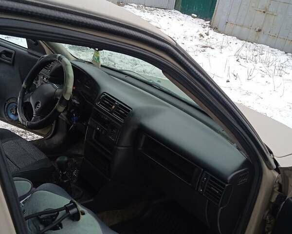 Опель Вектра, объемом двигателя 2 л и пробегом 333 тыс. км за 2500 $, фото 6 на Automoto.ua