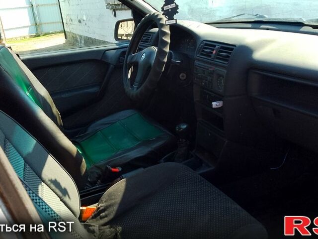 Опель Вектра, объемом двигателя 16 л и пробегом 0 тыс. км за 1400 $, фото 6 на Automoto.ua