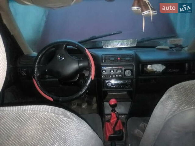 Опель Вектра, об'ємом двигуна 2 л та пробігом 356 тис. км за 1500 $, фото 5 на Automoto.ua