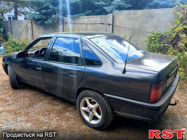 Опель Вектра, объемом двигателя 2 л и пробегом 340 тыс. км за 1500 $, фото 2 на Automoto.ua