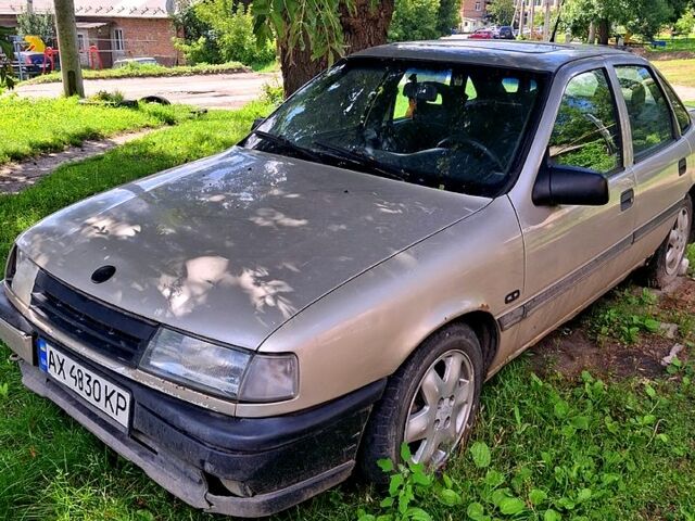 Опель Вектра, объемом двигателя 2 л и пробегом 303 тыс. км за 550 $, фото 1 на Automoto.ua