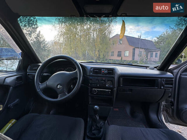 Опель Вектра, об'ємом двигуна 1.6 л та пробігом 140 тис. км за 1491 $, фото 6 на Automoto.ua
