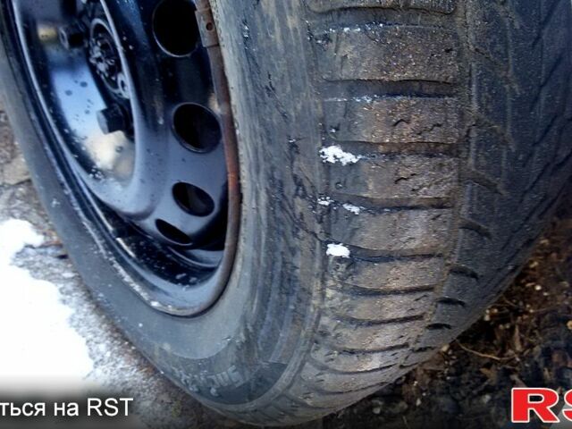 Опель Вектра, объемом двигателя 18 л и пробегом 300 тыс. км за 950 $, фото 2 на Automoto.ua