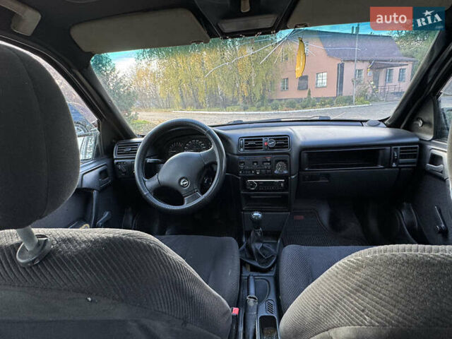 Опель Вектра, об'ємом двигуна 1.6 л та пробігом 140 тис. км за 1491 $, фото 5 на Automoto.ua