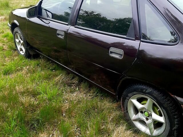Опель Вектра, об'ємом двигуна 1.8 л та пробігом 0 тис. км за 1250 $, фото 1 на Automoto.ua