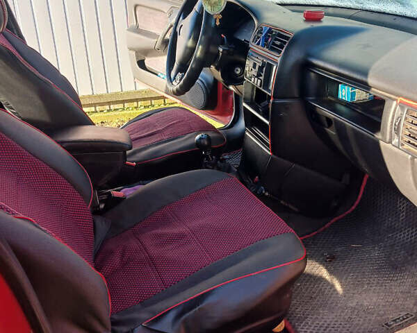 Опель Вектра, объемом двигателя 1.8 л и пробегом 270 тыс. км за 1500 $, фото 2 на Automoto.ua