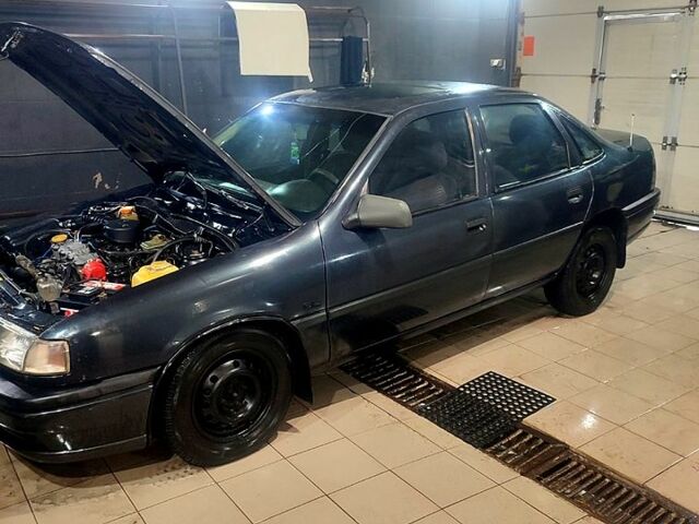 Опель Вектра, объемом двигателя 20 л и пробегом 230 тыс. км за 1500 $, фото 3 на Automoto.ua