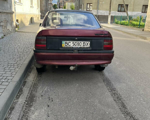 Опель Вектра, объемом двигателя 2 л и пробегом 300 тыс. км за 700 $, фото 2 на Automoto.ua