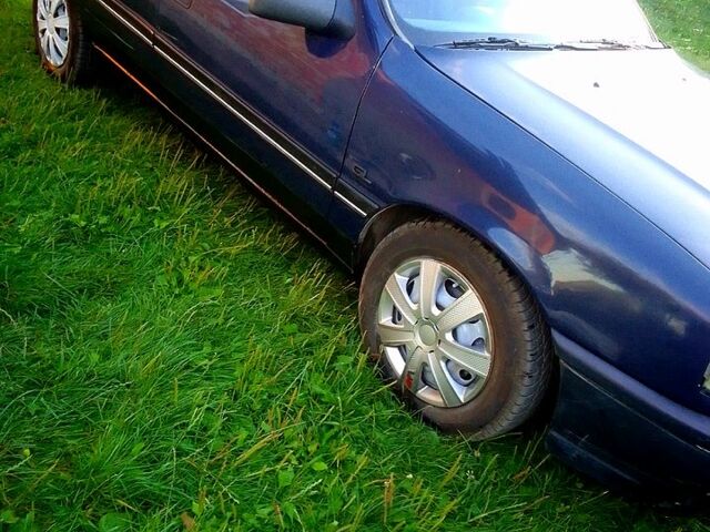 Опель Вектра, объемом двигателя 1.6 л и пробегом 300 тыс. км за 850 $, фото 4 на Automoto.ua