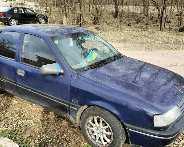 Опель Вектра, объемом двигателя 2 л и пробегом 115 тыс. км за 1700 $, фото 2 на Automoto.ua