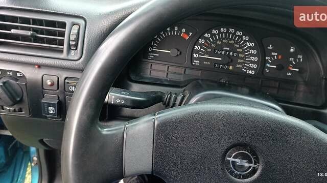 Опель Вектра, объемом двигателя 2 л и пробегом 280 тыс. км за 2000 $, фото 3 на Automoto.ua