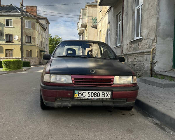 Опель Вектра, объемом двигателя 2 л и пробегом 300 тыс. км за 700 $, фото 4 на Automoto.ua