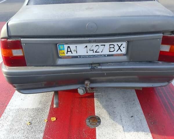 Опель Вектра, объемом двигателя 2 л и пробегом 250 тыс. км за 1000 $, фото 1 на Automoto.ua