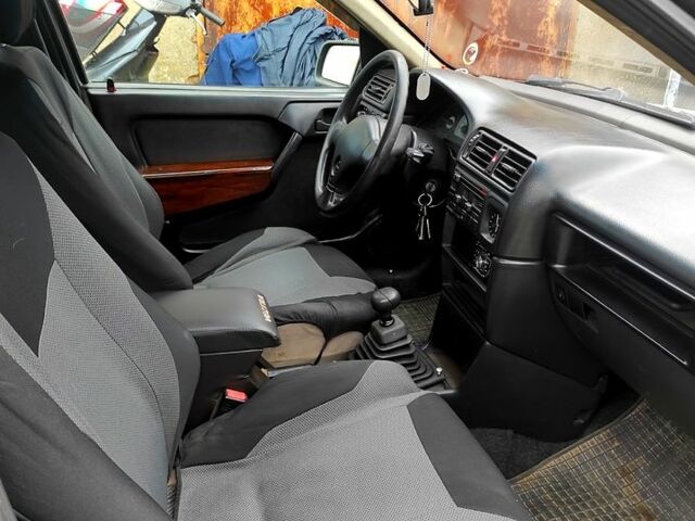 Опель Вектра, объемом двигателя 1.6 л и пробегом 280 тыс. км за 1650 $, фото 2 на Automoto.ua