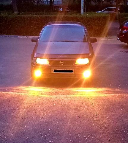 Опель Вектра, объемом двигателя 1.8 л и пробегом 0 тыс. км за 1000 $, фото 1 на Automoto.ua