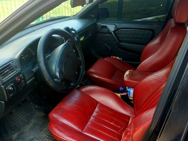 Опель Вектра, объемом двигателя 1.8 л и пробегом 0 тыс. км за 1800 $, фото 12 на Automoto.ua