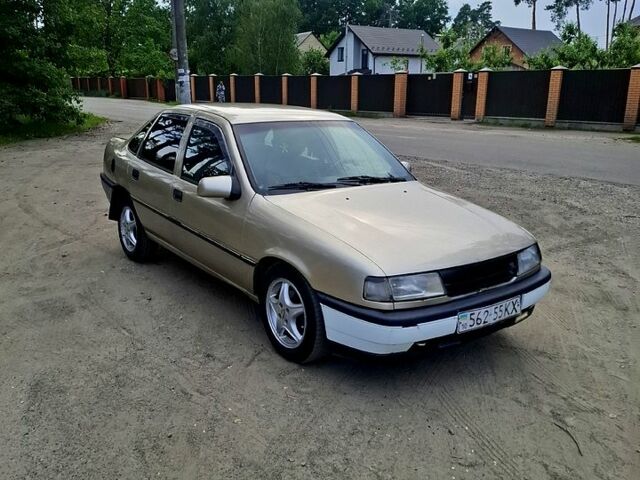 Опель Вектра, объемом двигателя 1.6 л и пробегом 0 тыс. км за 700 $, фото 1 на Automoto.ua