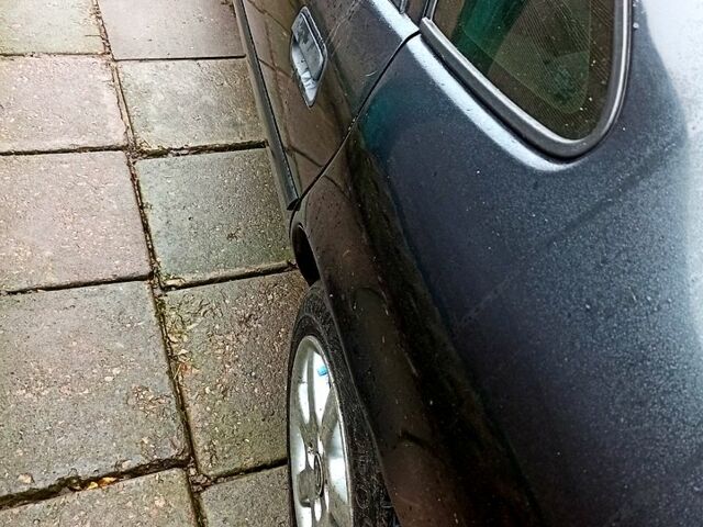 Опель Вектра, объемом двигателя 1.6 л и пробегом 211 тыс. км за 1600 $, фото 10 на Automoto.ua