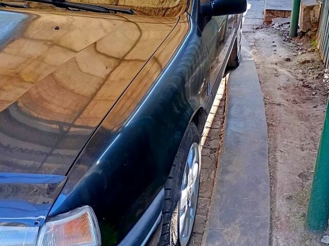 Опель Вектра, объемом двигателя 1.6 л и пробегом 211 тыс. км за 1600 $, фото 4 на Automoto.ua