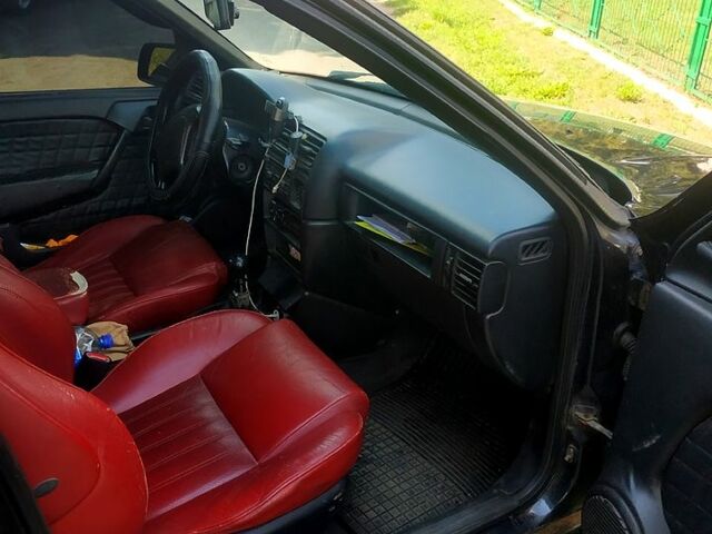 Опель Вектра, объемом двигателя 1.8 л и пробегом 0 тыс. км за 1800 $, фото 5 на Automoto.ua