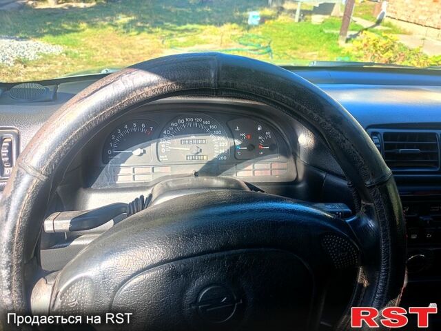 Опель Вектра, об'ємом двигуна 2.5 л та пробігом 266 тис. км за 1400 $, фото 2 на Automoto.ua