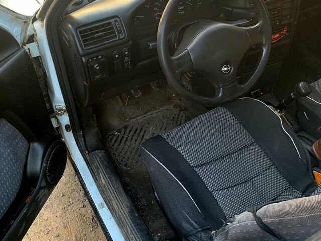 Опель Вектра, объемом двигателя 1.8 л и пробегом 210 тыс. км за 1900 $, фото 8 на Automoto.ua
